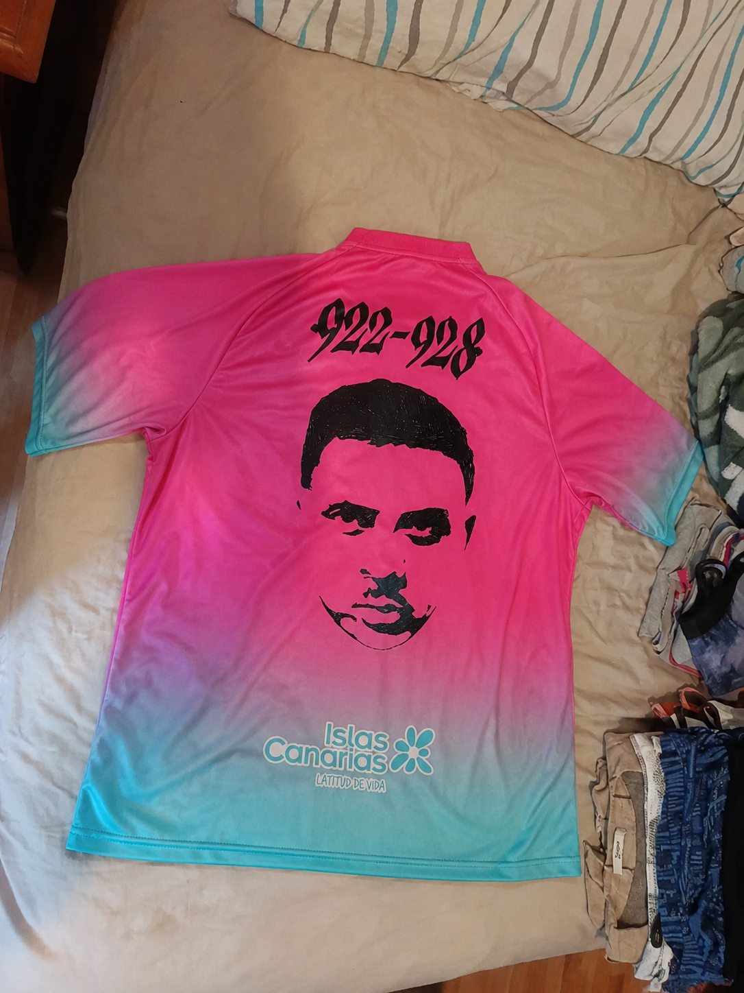 Foto de Noelia Ruiz con su camiseta
